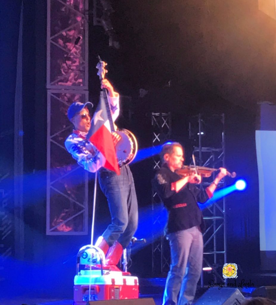 Banjo Boy in Haygoods concert in Branson, Missouri